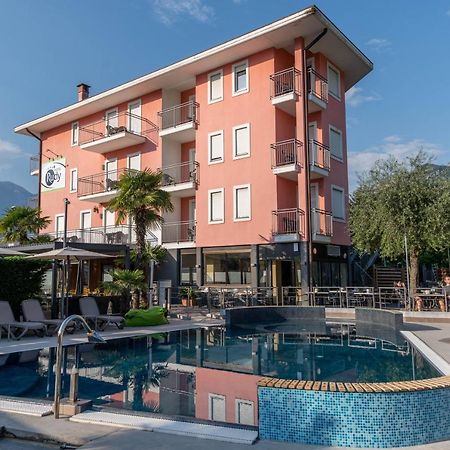Hotel Rudy Riva del Garda Esterno foto