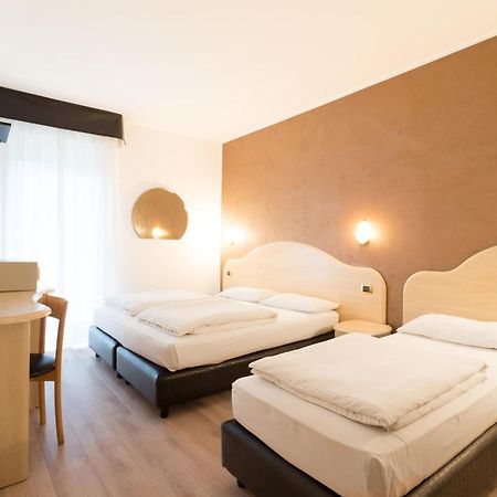 Hotel Rudy Riva del Garda Camera foto