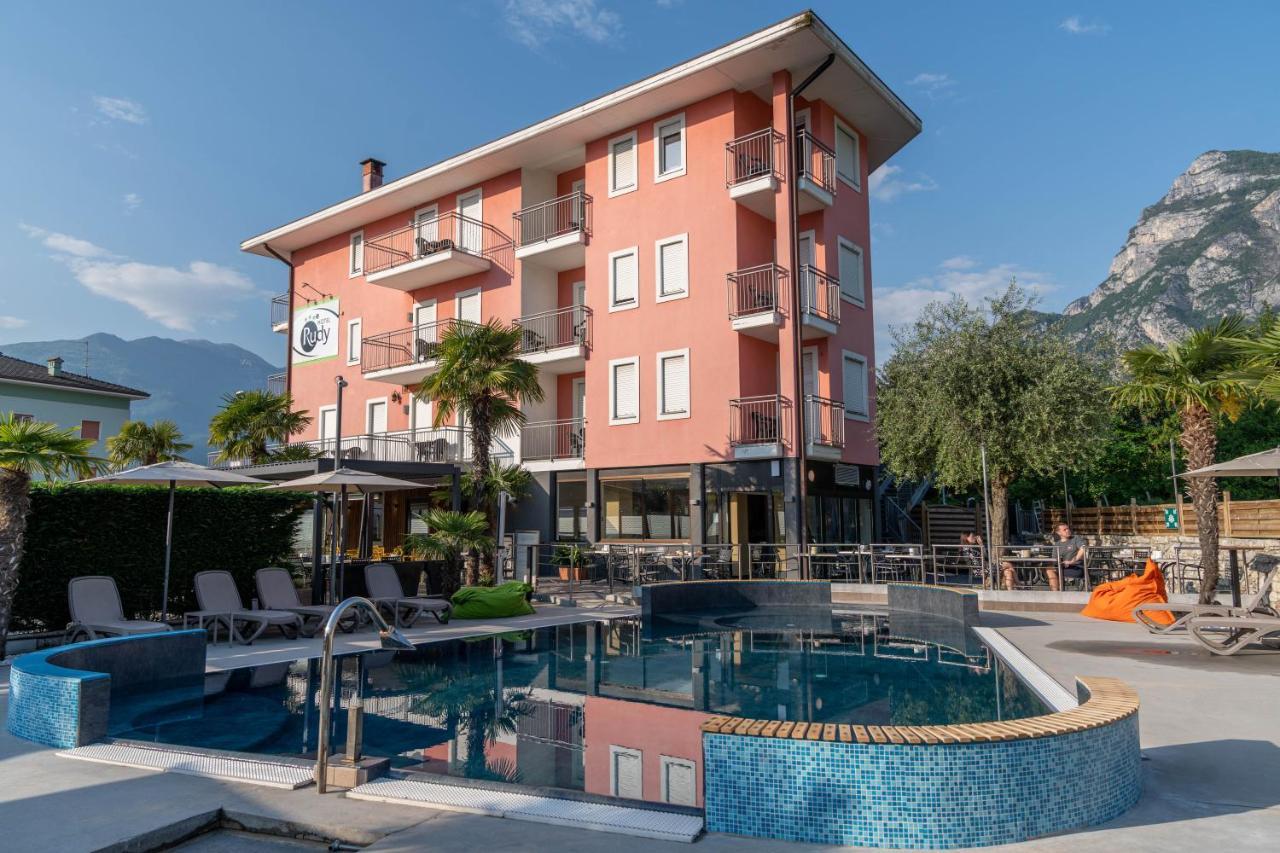 Hotel Rudy Riva del Garda Esterno foto