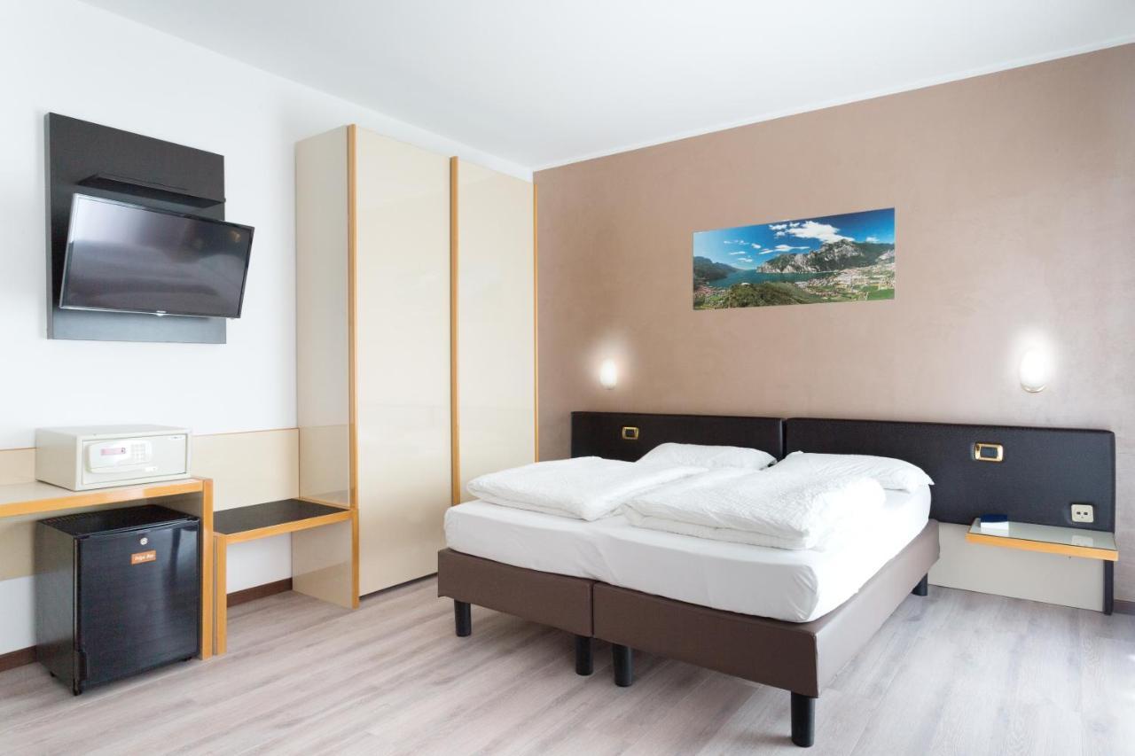 Hotel Rudy Riva del Garda Camera foto