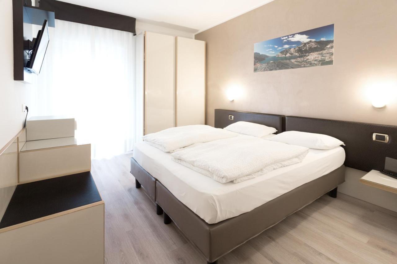 Hotel Rudy Riva del Garda Camera foto