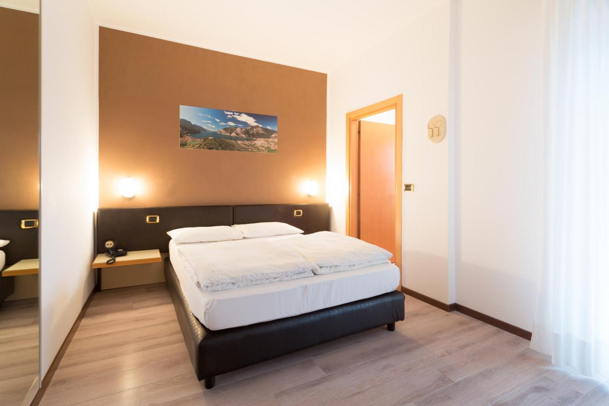 Hotel Rudy Riva del Garda Camera foto