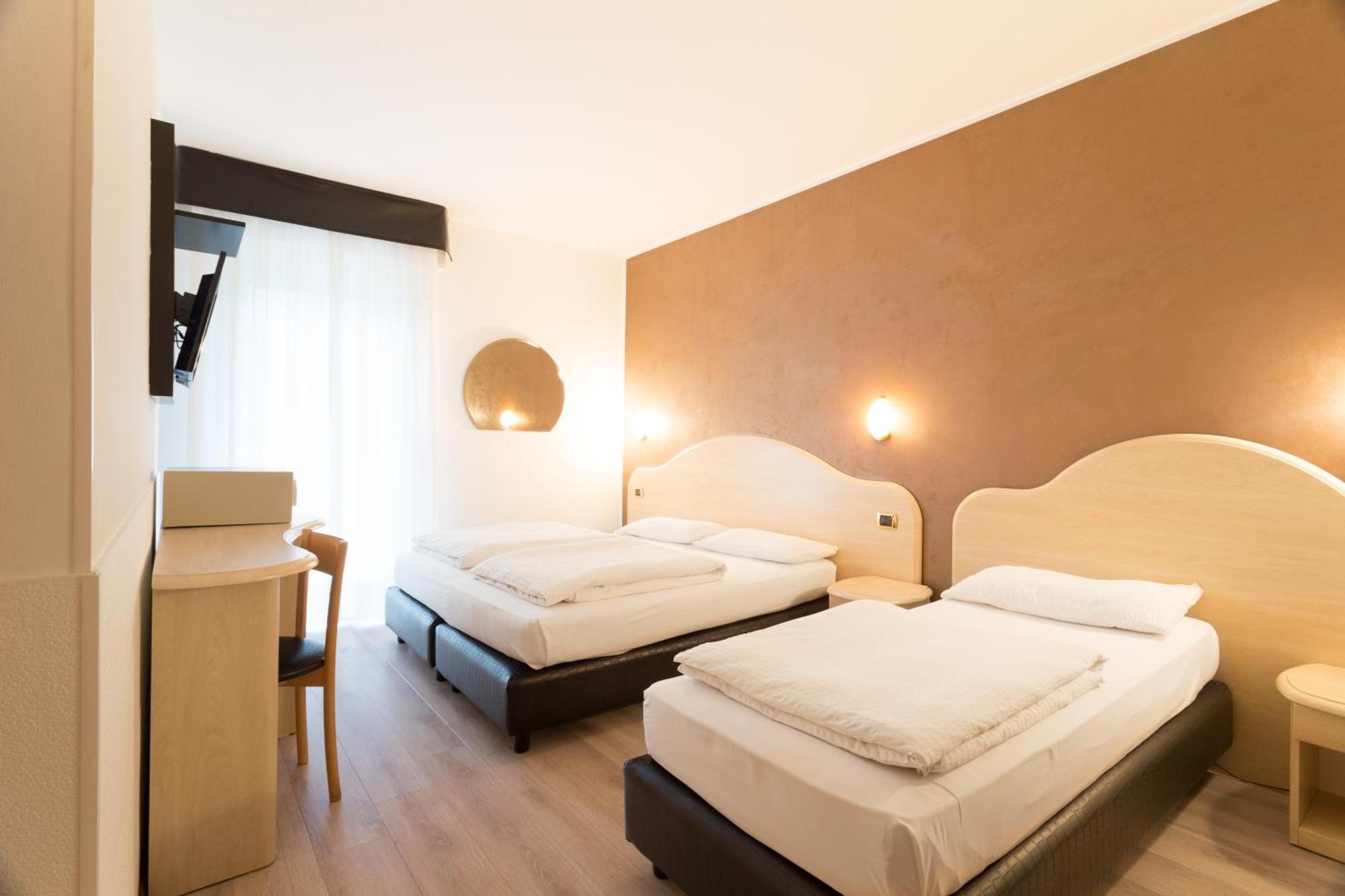 Hotel Rudy Riva del Garda Camera foto