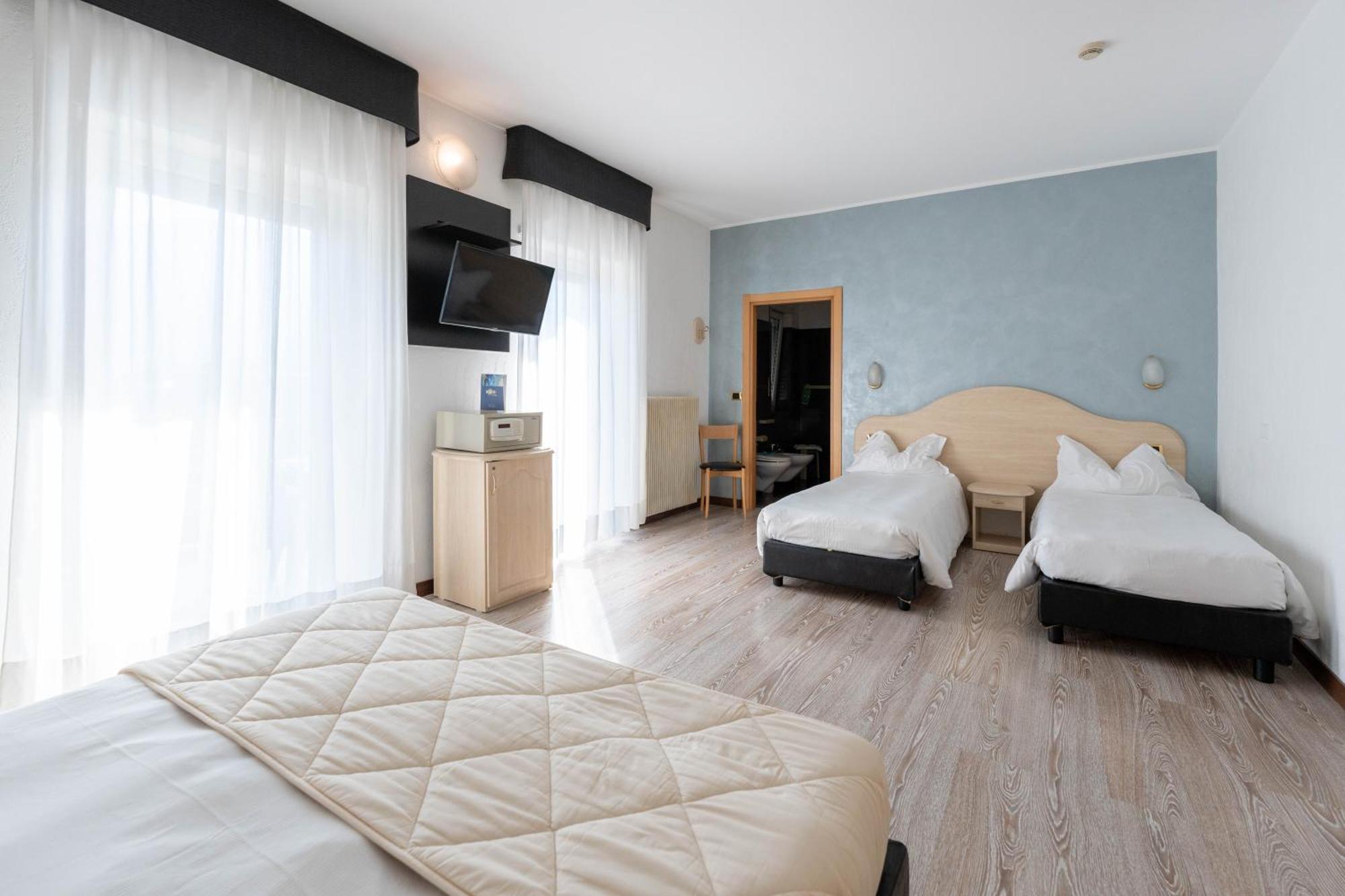 Hotel Rudy Riva del Garda Camera foto