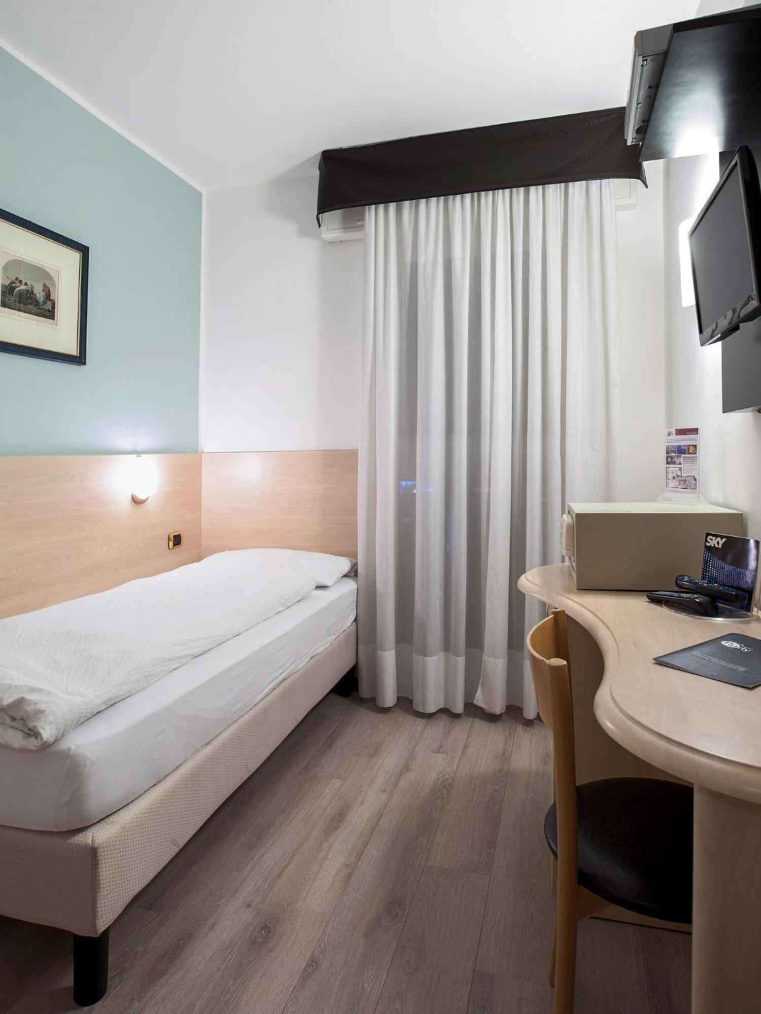 Hotel Rudy Riva del Garda Camera foto