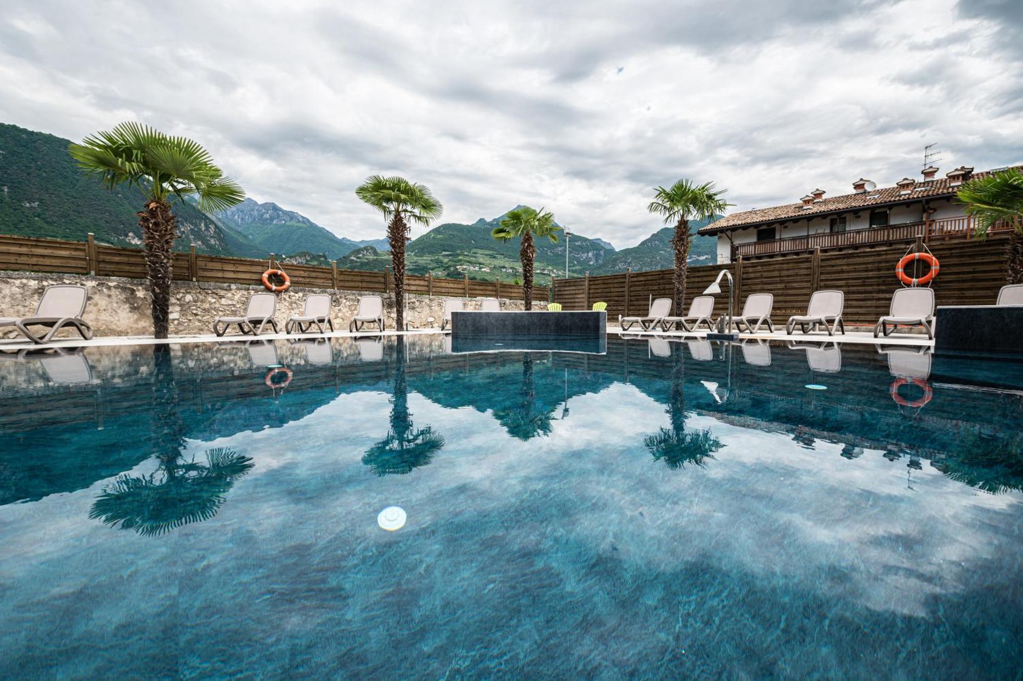 Hotel Rudy Riva del Garda Esterno foto
